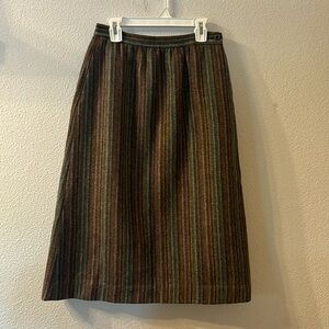 VTG Selma K pure wool skirt size 5/6